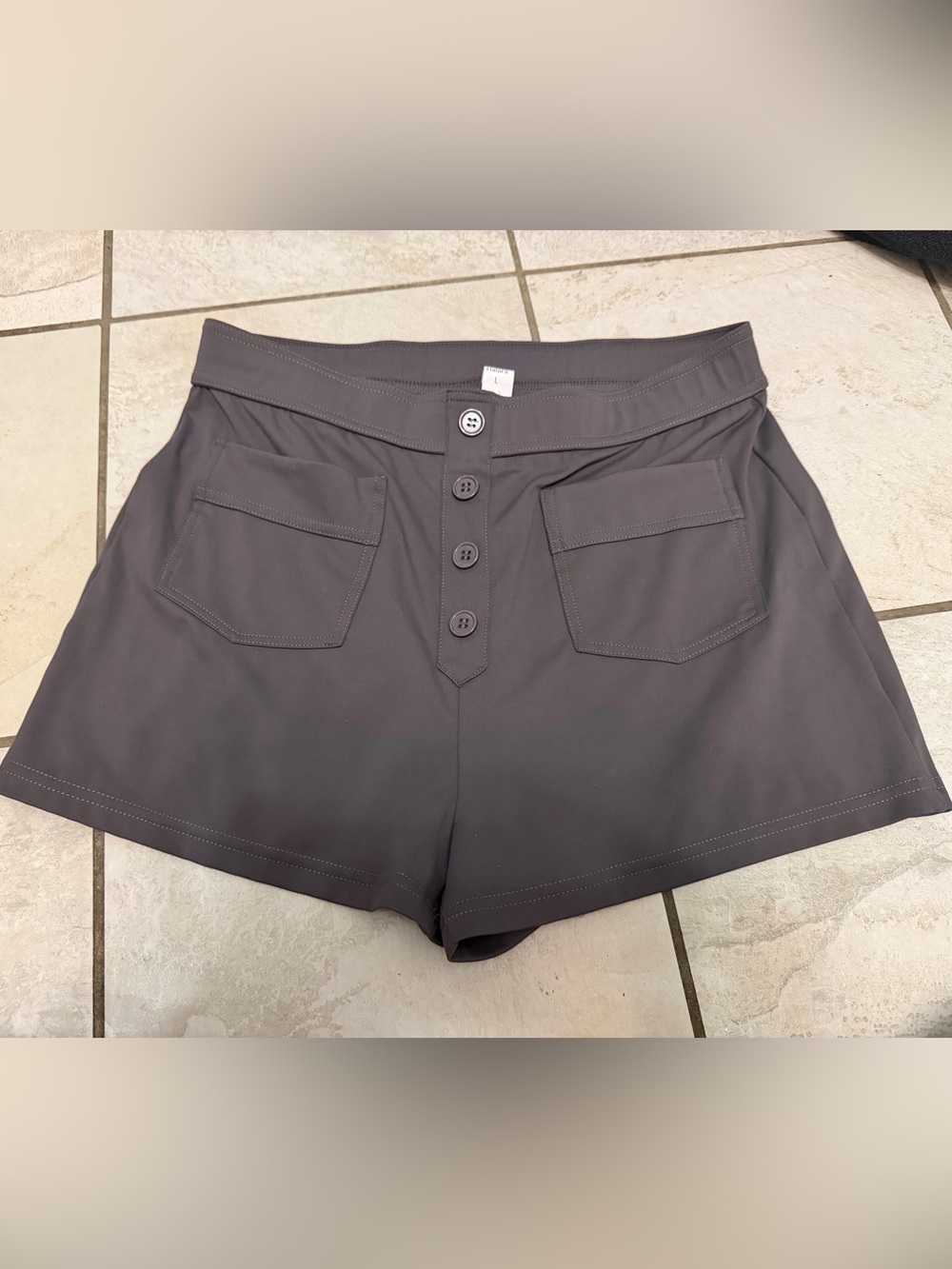 HALARA Gray High-Waist Button-Front Shorts